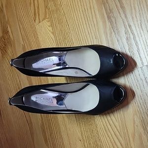Michael Michael Kors, Peekaboo Heels, Size 9